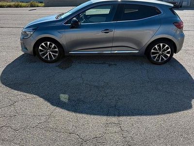 Usata Renault Clio V 101 CV (74 kW) 2023 Grigio Berlina