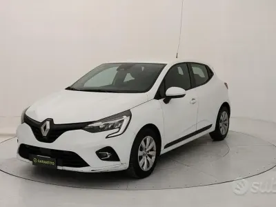 Begagnad Renault Clio V Business 86 HK (63 kW) 2021 Vit Sedan