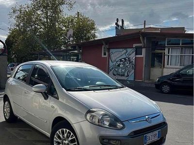 Usata Fiat Grande Punto 75 CV (55 kW) 2010 Grigio Utilitaria