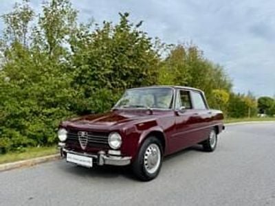 Usata Alfa Romeo Giulia 1300 Super 89 CV (65 kW) 1972 Rosso Berlina