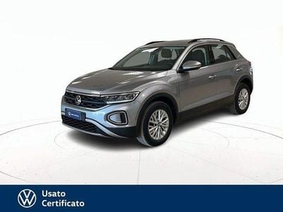 Usata VW T-Roc Life 150 CV (110 kW) 2022 Grigio pastello SUV