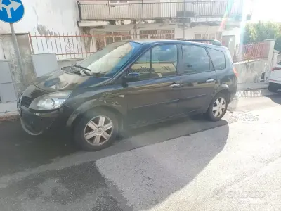 Usata Renault Scénic II 130 CV (95 kW) 2007 Nero Monovolume