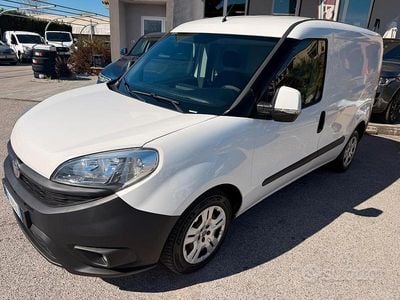 Usata Fiat Doblò 105 CV (77 kW) 2017 Bianco Monovolume
