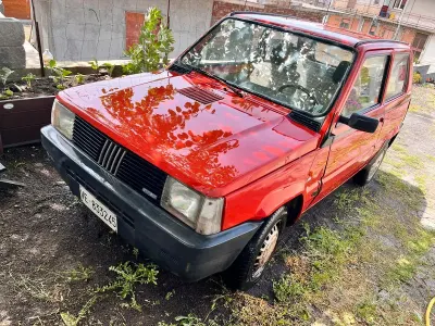 Begagnad Fiat Panda 34 HK (25 kW) 1994 Röd Halvkombi
