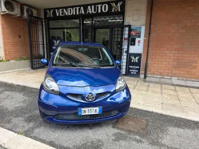 Usata Toyota Aygo 68 CV (50 kW) 2007 Blu/azzurro Utilitaria
