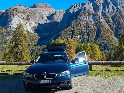 Usata BMW 320 190 CV (139 kW) 2018 Blu Station wagon