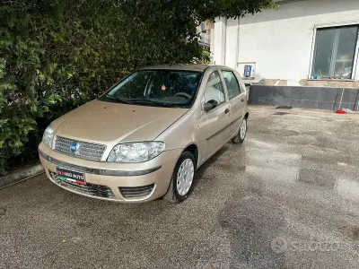 Brugt Fiat Punto Classica 60 HK (44 kW) 2010 Gul Hatchback