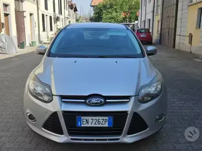 Usata Ford Focus 116 CV (85 kW) 2012 Grigio Station wagon
