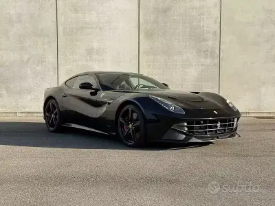 Usata Ferrari F12 741 CV (545 kW) 2013 Nero Coupé