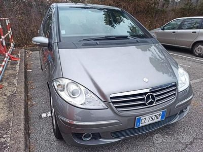 Usata Mercedes A180 109 CV (80 kW) 2006 Grigio Monovolume