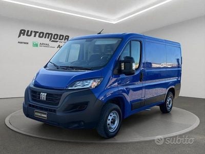 Occasion Fiat Ducato 120 ch (88 kW) 2024 Bleue Van