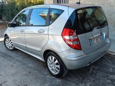 Begagnad Mercedes 180 109 HK (80 kW) 2008 Grå Sedan