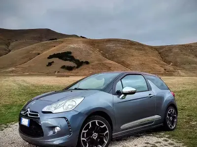 Usata DS Automobiles DS3 Sport Chic 112 CV (82 kW) 2010 Grigio Coupé