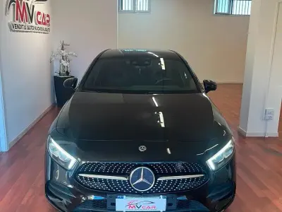Usata Mercedes A180 Premium 116 CV (85 kW) 2019 Nero Berlina