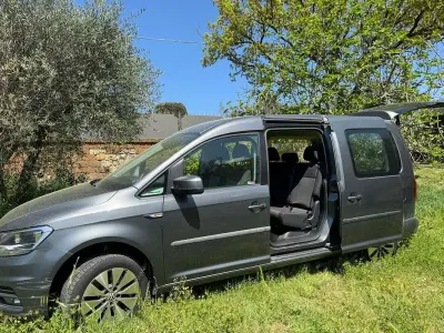 Usata VW Caddy Highline 2020 Grigio Monovolume