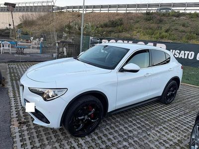 Usata Alfa Romeo Stelvio Executive 210 CV (154 kW) 2018 Bianco SUV