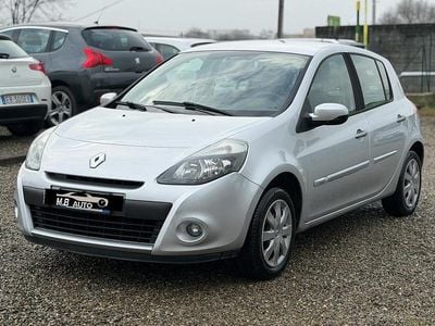 Usata Renault Clio II 72 CV (52 kW) 2010 Grigio Berlina