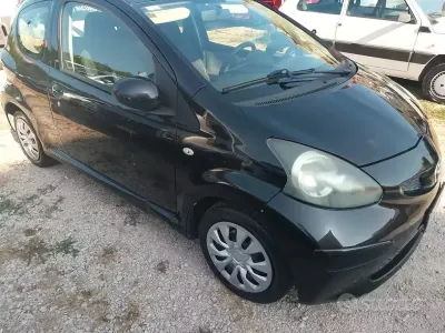 Usata Toyota Aygo Sol 68 CV (50 kW) 2007 Nero Utilitaria