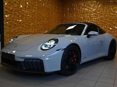 Usata Porsche 911 541 CV (397 kW) 2026 Grigio gesso kreide/pelle nera Cabrio