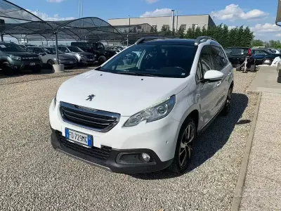 Usata Peugeot 2008 Allure 110 CV (80 kW) 2016 Bianco SUV