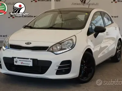 Usata Kia Rio 75 CV (55 kW) 2016 Bianco Utilitaria
