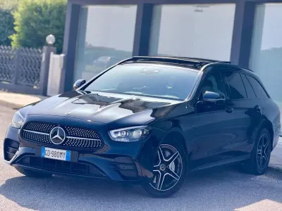 Usata Mercedes E300 Premium Plus 194 CV (142 kW) 2021 Nero Station wagon