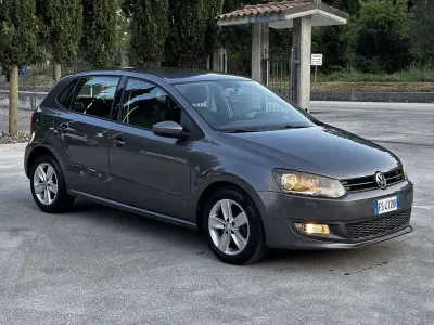 Usata VW Polo Comfortline 75 CV (55 kW) 2010 Grigio Utilitaria