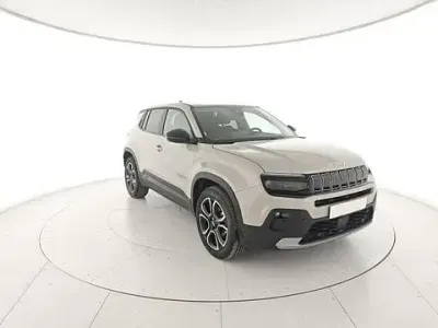 Usata Jeep Avenger Summit 101 CV (74 kW) 2025 Beige SUV