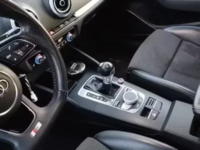 Usata Audi A3 S-Line 150 CV (110 kW) 2018 Bianco Berlina