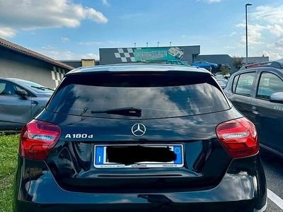 Usata Mercedes A180 Premium 90 CV (66 kW) 2017 Nero Berlina