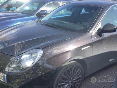 Usata Alfa Romeo Giulietta Distinctive 120 CV (88 kW) 2016 Nero Utilitaria