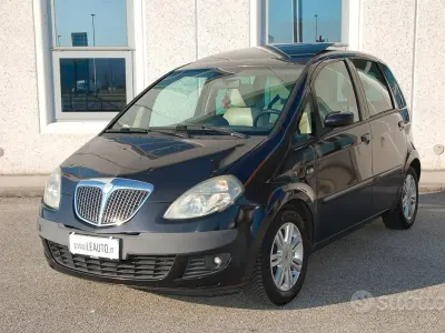 Usata Lancia Musa 95 CV (69 kW) 2005 Nero Monovolume
