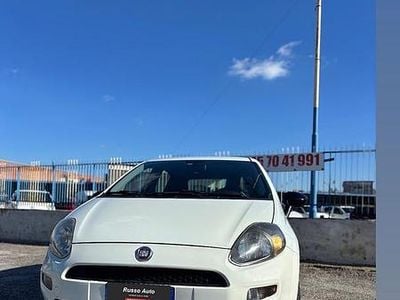 Usata Fiat Punto Lounge 69 CV (50 kW) 2012 Bianco Berlina