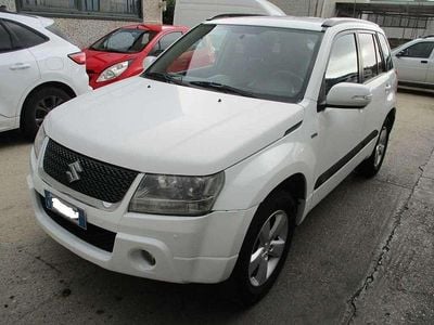 Usata Suzuki Grand Vitara 129 CV (94 kW) 2012 Bianco SUV