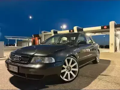 Usata Audi A4 101 CV (74 kW) 1995 Berlina