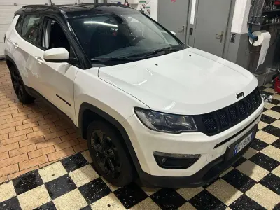 Usata Jeep Compass Limited 120 CV (88 kW) 2021 Alpine white/tetto nero SUV