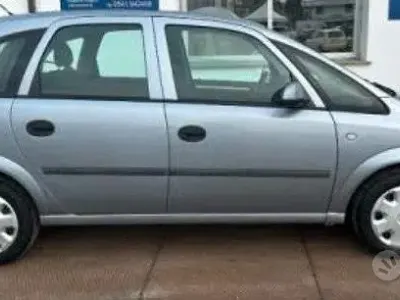 Usata Opel Meriva 101 CV (74 kW) 2005 Grigio Monovolume
