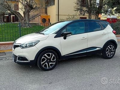 Usata Renault Captur 90 CV (66 kW) 2015 Bianco SUV
