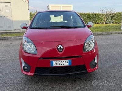 Usata Renault Twingo LE 58 CV (42 kW) 2009 Rosso Utilitaria