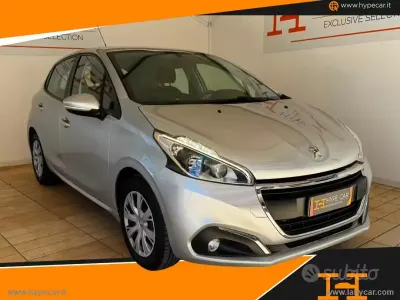 Usata Peugeot 208 Active 68 CV (50 kW) 2016 Grigio Utilitaria