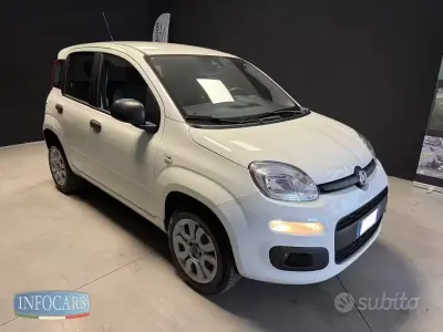Usata Fiat Panda Easy 84 CV (61 kW) 2018 Bianco pastello Utilitaria