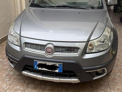Usata Fiat Sedici Emotion 135 CV (99 kW) 2010 Grigio SUV