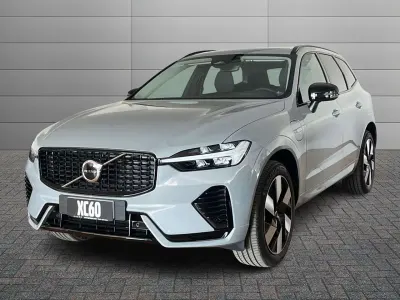 Nuova Volvo XC60 Plus 253 CV (186 kW) 2025 Vapour grey SUV