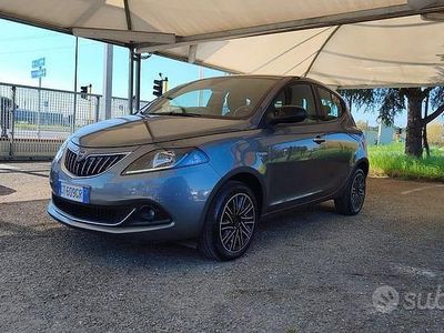 Usata Lancia Ypsilon 70 CV (51 kW) 2024 Grigio Utilitaria