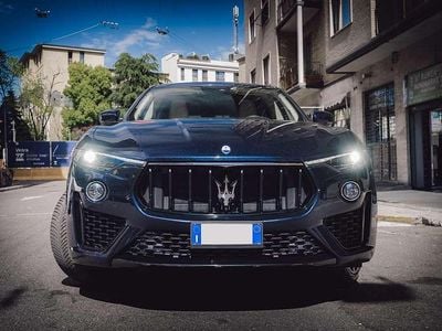 Usata Maserati Levante GT 330 CV (242 kW) 2022 Blu/azzurro SUV