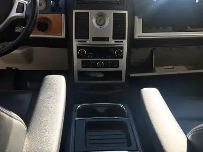 Usata Chrysler Grand Voyager 163 CV (119 kW) 2008 Nero Monovolume