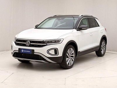 Usata VW T-Roc Style 116 CV (85 kW) 2022 Pure white nero SUV