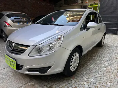 Usata Opel Corsa 60 CV (44 kW) 2009 Grigio Utilitaria