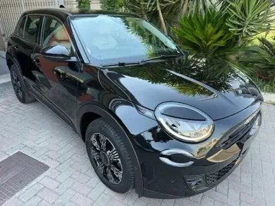 Usata Fiat 600 La Prima 100 CV (73 kW) 2025 Nero SUV
