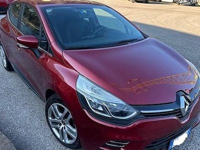 Usata Renault Clio IV 90 CV (66 kW) 2017 Rosso Utilitaria